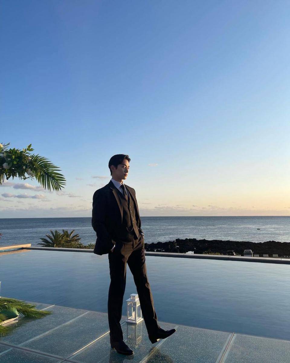 potret Lee Junho 2PM (instagram.com/le2jh)