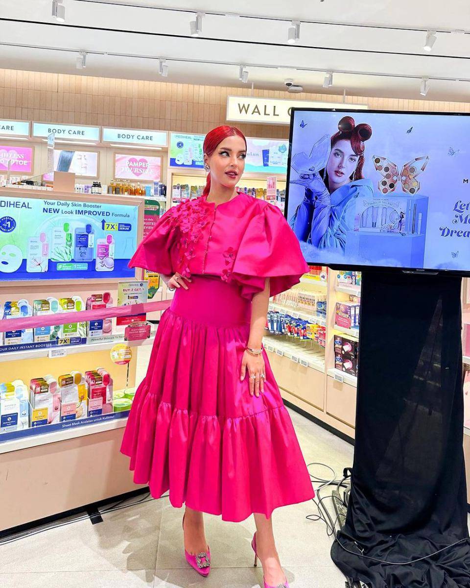 padu padan outfit pink (instagram.com/ tasyafarasya)