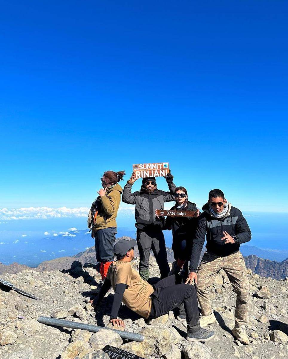 Potret Selebgram Mendaki Gunung Rinjani (Instagram.com/sintyamarisca)
