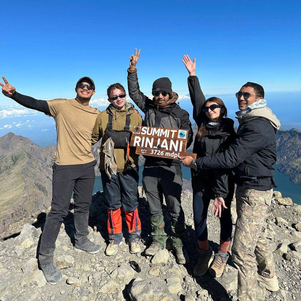Potret Selebgram Mendaki Gunung Rinjani (Instagram.com/sintyamarisca)