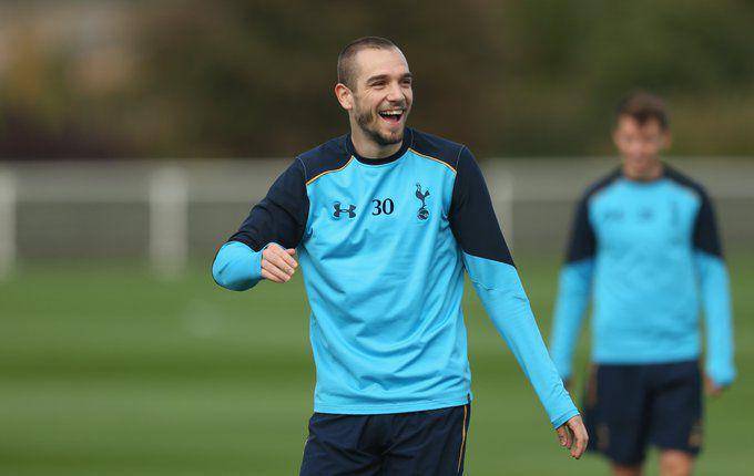 Pau Lopez (twitter.com/SpursOfficial)