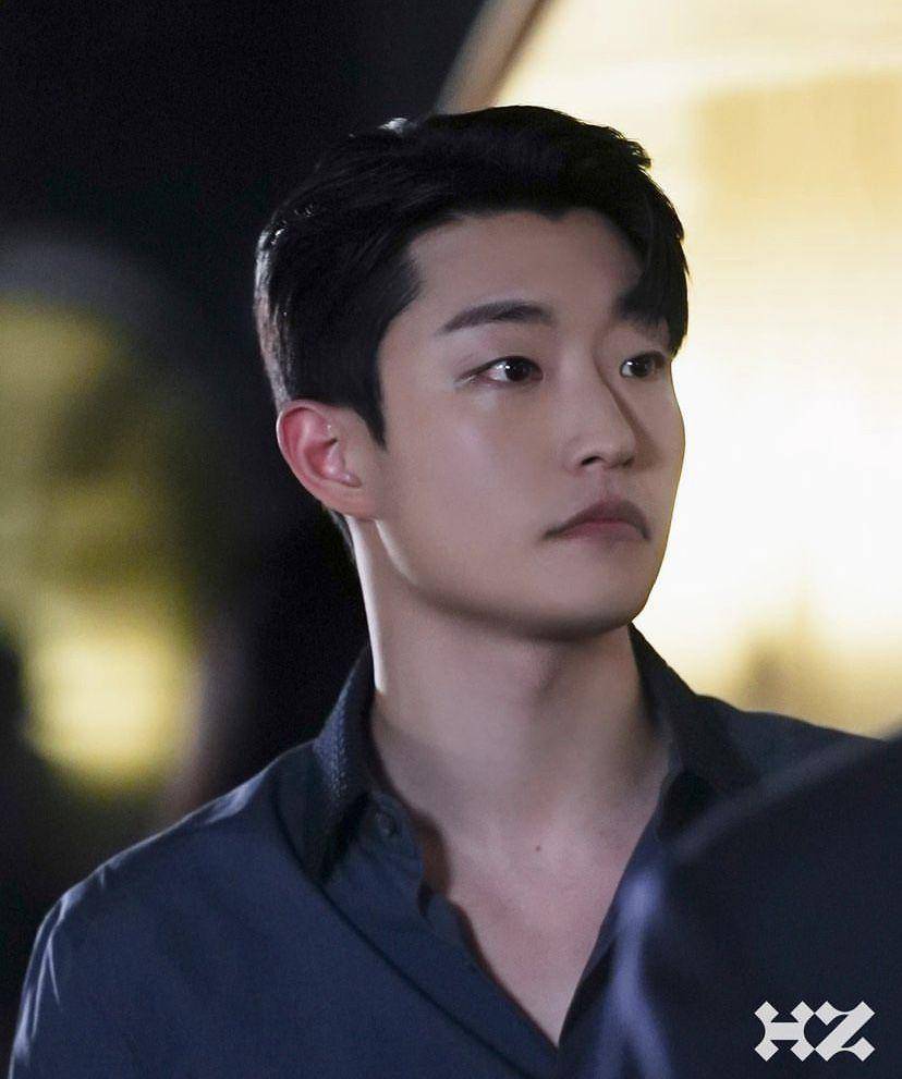 Ryu Hae Jun di drama See You in My 19th Life (instagram.com/highziumstudio)