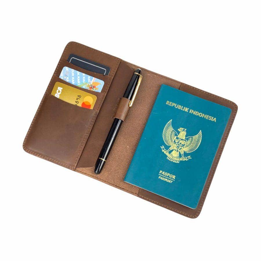 ilustrasi passport case (tokopedia.com)