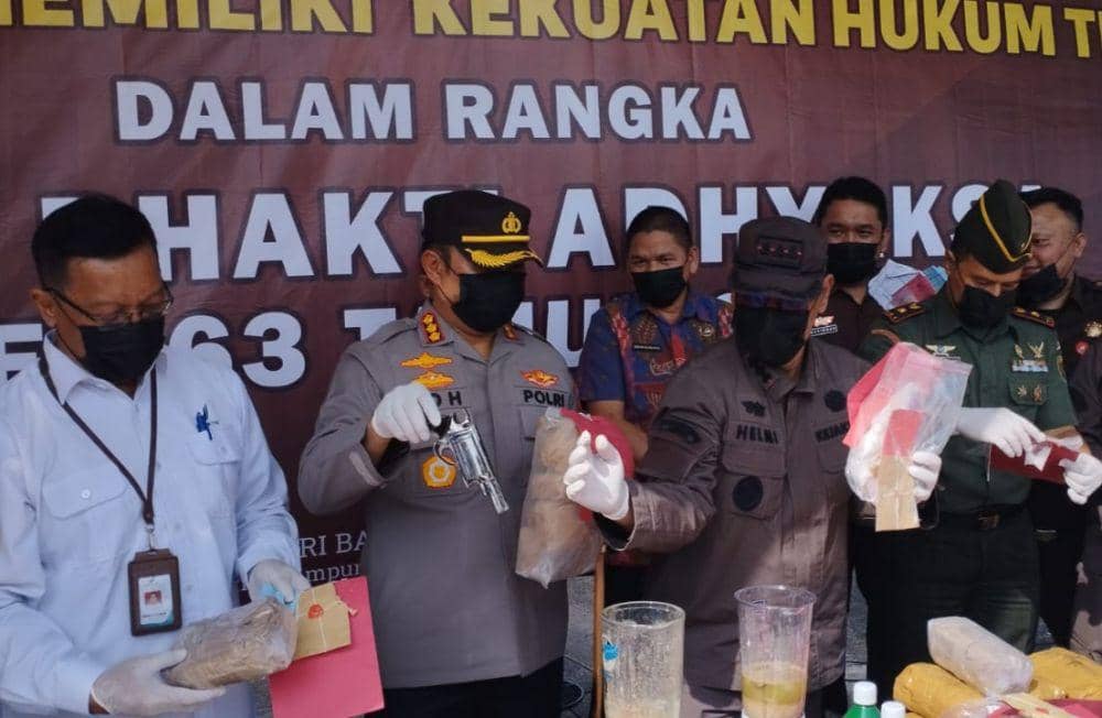 Pemusnahan barang bukti di Kejari Bandar Lampung, Kamis (20/7/2023). (IDN Times/Istimewa).