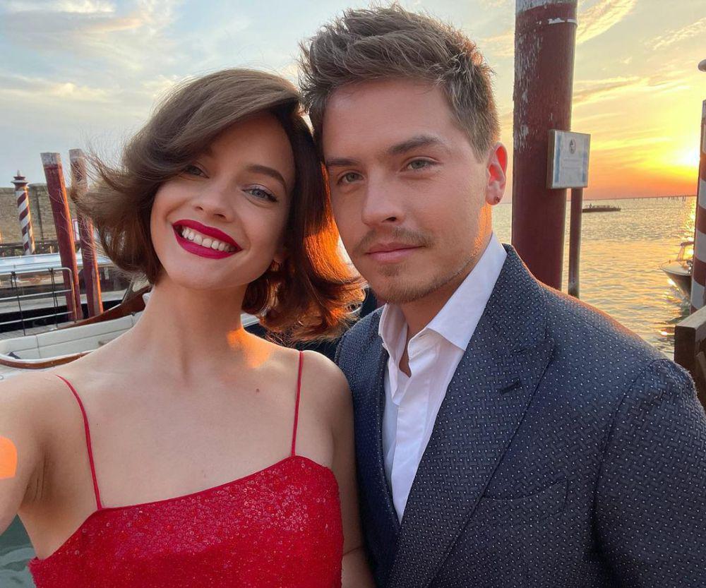 5 Artis Hollywood yang Menikah di Eropa, Terbaru Dylan Sprouse