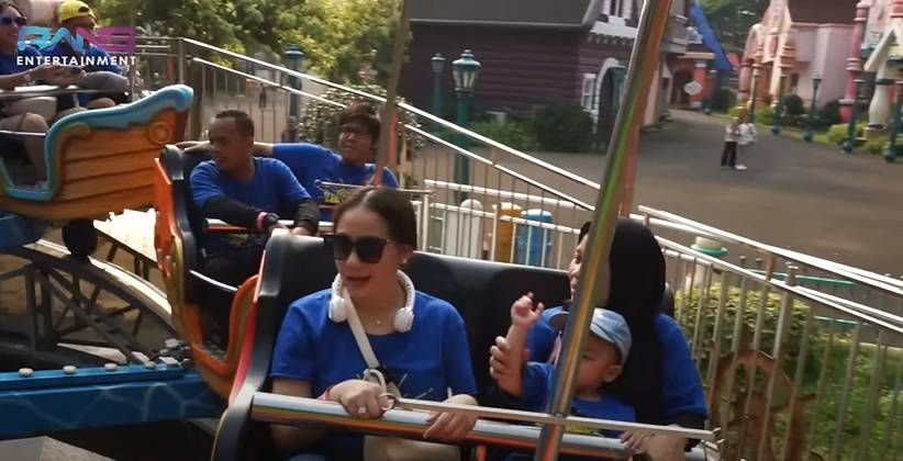potret liburan Raffi Ahmad dan karyawan Rans ke Dufan (youtube.com/Rans Entertainment)