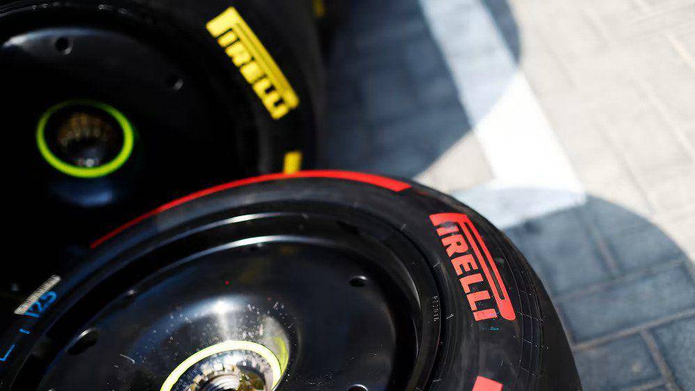 tampilan ban jens soft Pirelli (formula1.com)