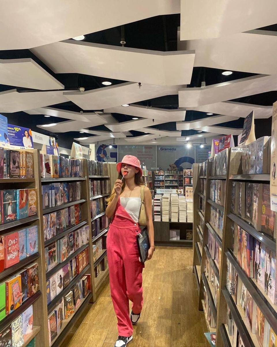 Daily outfit Laura Theux (instagram.com/laura_theux)