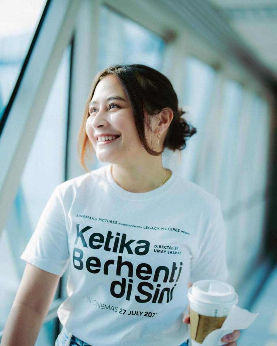 potret Prilly Latuconsina promosi film terbaru di Surabaya (instagram.com/prillylatuconsina96)
