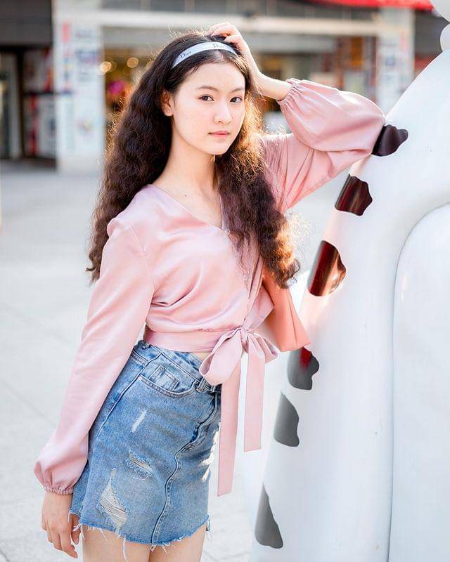 inspirasi outfit warna pink ala Prigkhing Sureeyaret (instagram.com/prigkhing_)