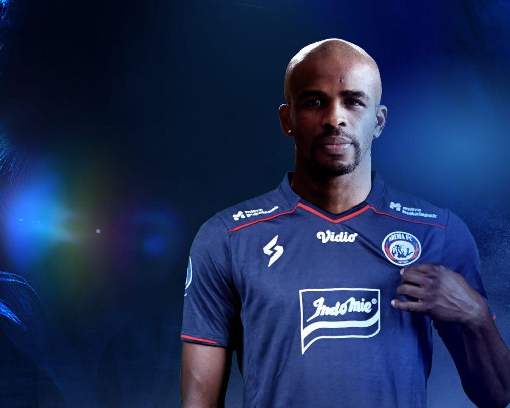 Mengejutkan! Arema FC Boyong Greg Nwokolo