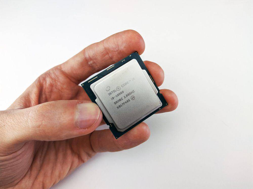 ilustrasi Intel Core i3-3220 (pexels.com/Andrey Matveev)