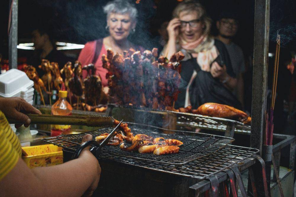 ilustrasi street food (pexels.com/Pragyan Bezbaruah)