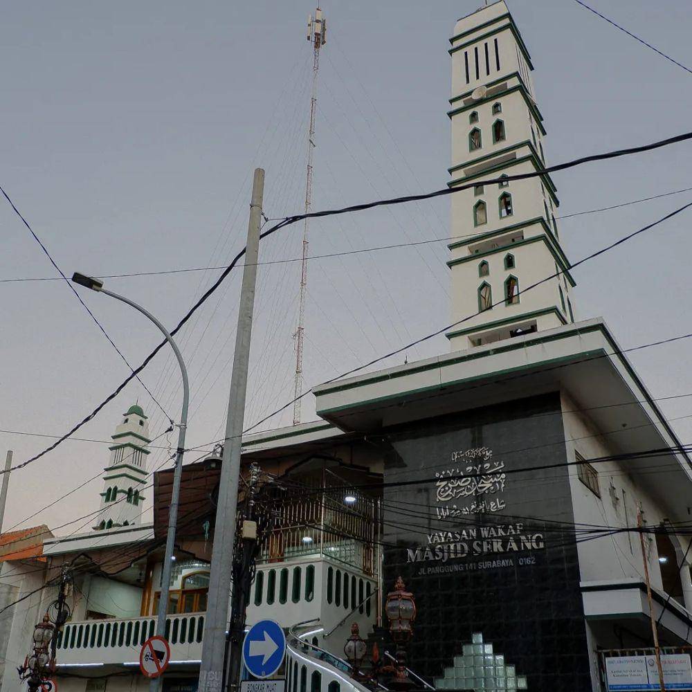 Masjid Serang di Jalan Panggung Surabaya. Instagram/syiartv