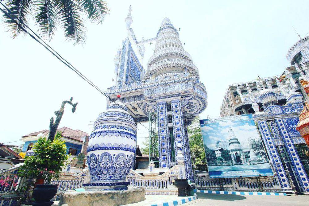 Masjid Tiban Malang di Jalan KH Wahid Hasyim, Gang Anggur, Desa Sananrejo, Kecamatan Turen, Kabupaten Malang. Instagram/ponpesbibaafadlrah_official