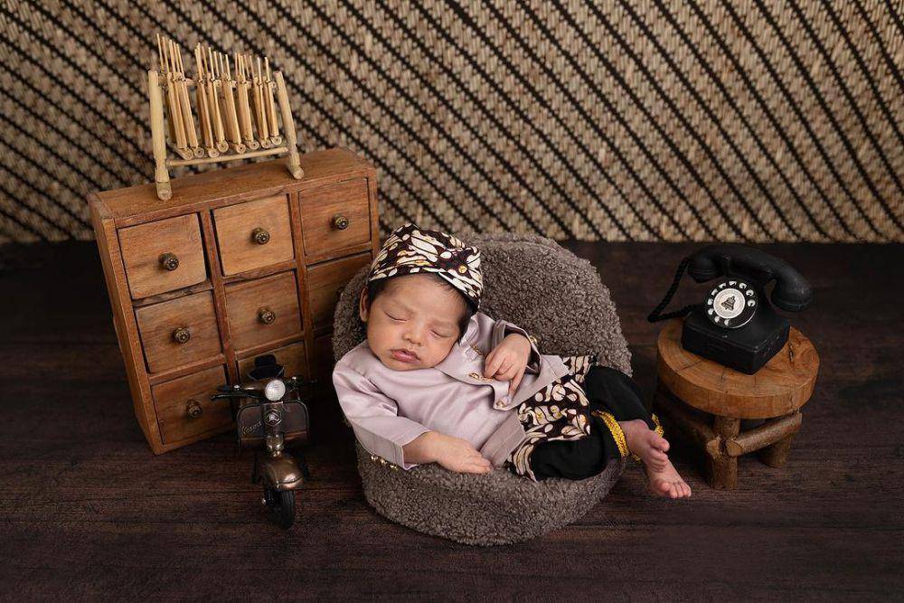 potret  newborn photoshoot anak kedua Ricky Perdana (instagram.com/chacathakya15)