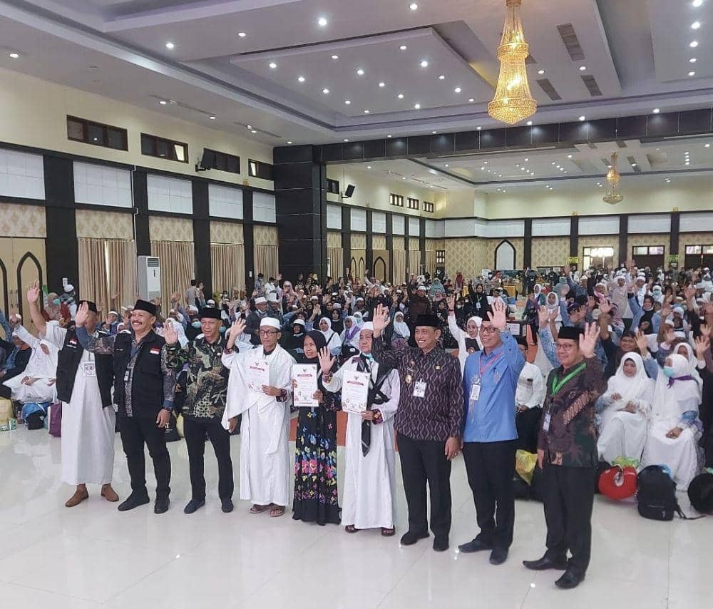 Jemaah haji Kloter 21 Debarkasi Makassar tiba dari Arab Saudi, Kamis (20/7/2023). Kloter ini memuat jemaah asal Kabupaten Wajo dan Enrekang serta Kota Makassar dan Palopo. (Dok. PPIH Debarkasi Makassar)