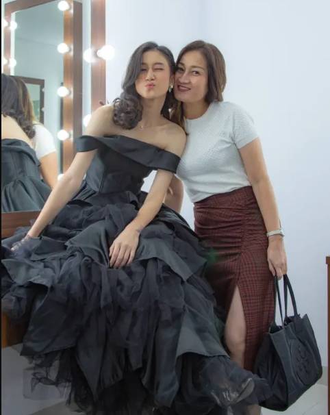 Keisya Levronka dan mama (instagram.com/levihavron)