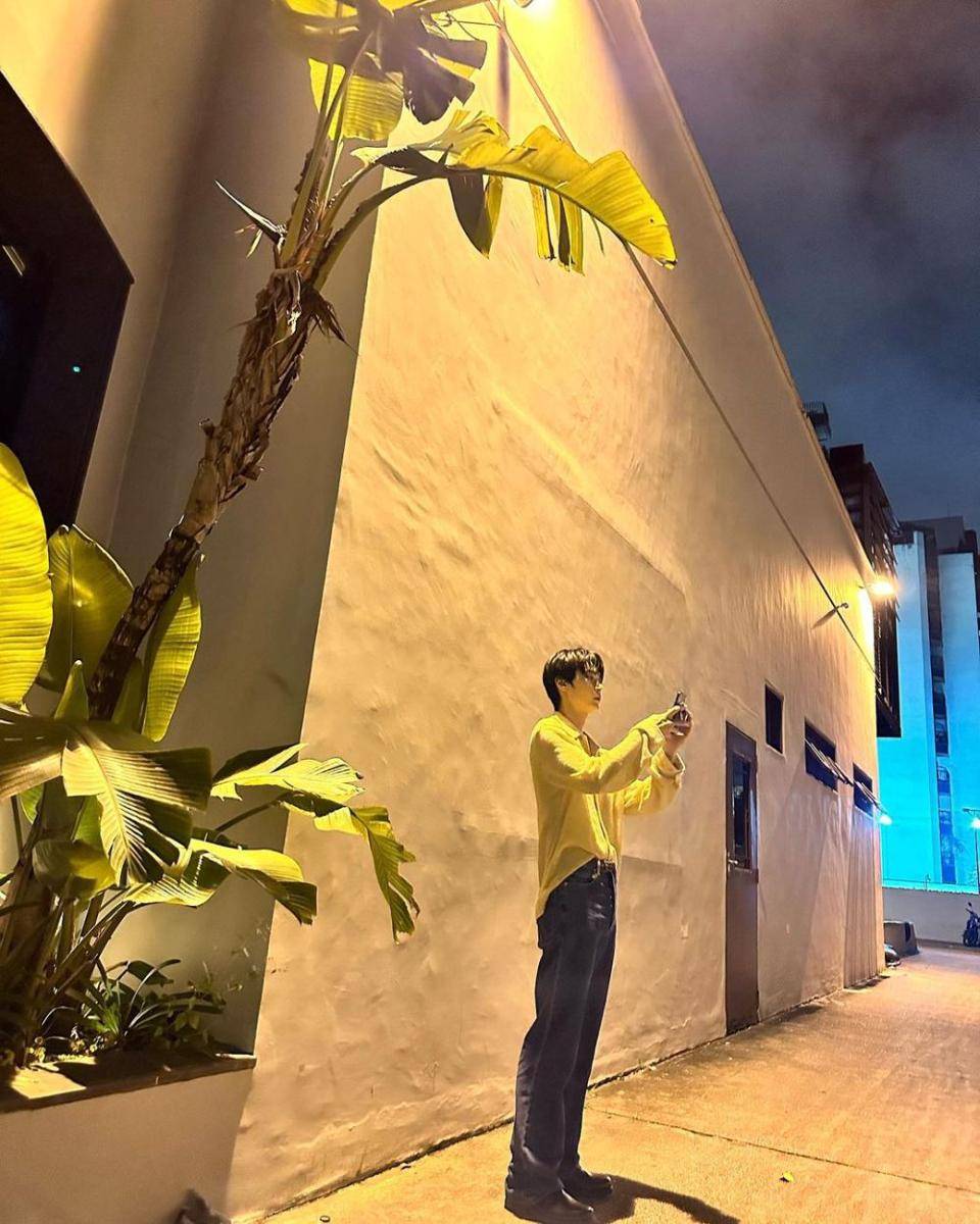 Doyoung NCT (instagram.com/do0_nct)