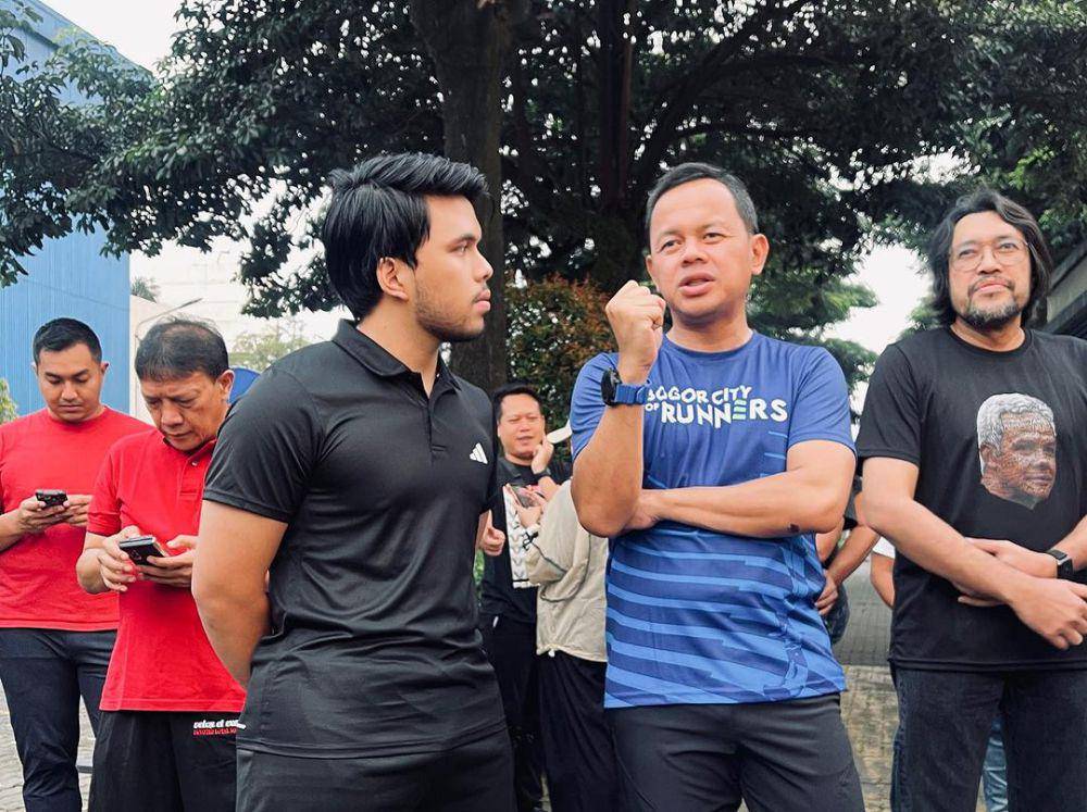 potret Thoriq Halilintar blusukan bareng pejabat (instagram.com/thariqhalilintar)