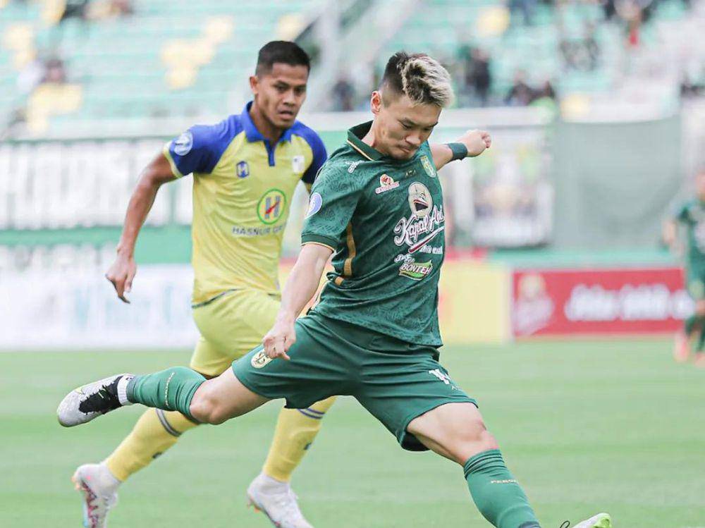Persebaya saat menghadapi Barito Putera pada putaran pertama di Liga 1 Indonesia 2023/2024. (instagram.com/officialpersebaya)