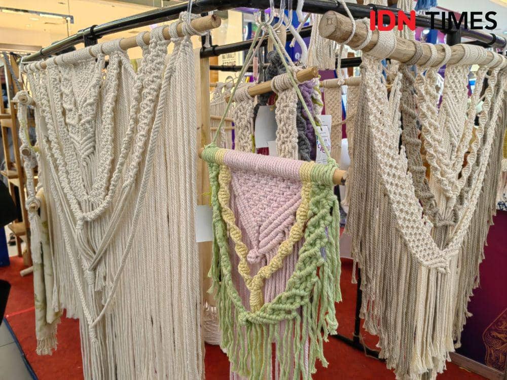 Pameran Kenduren UMKM Bank Indonesia Solo. (IDN Times/Larasati Rey)