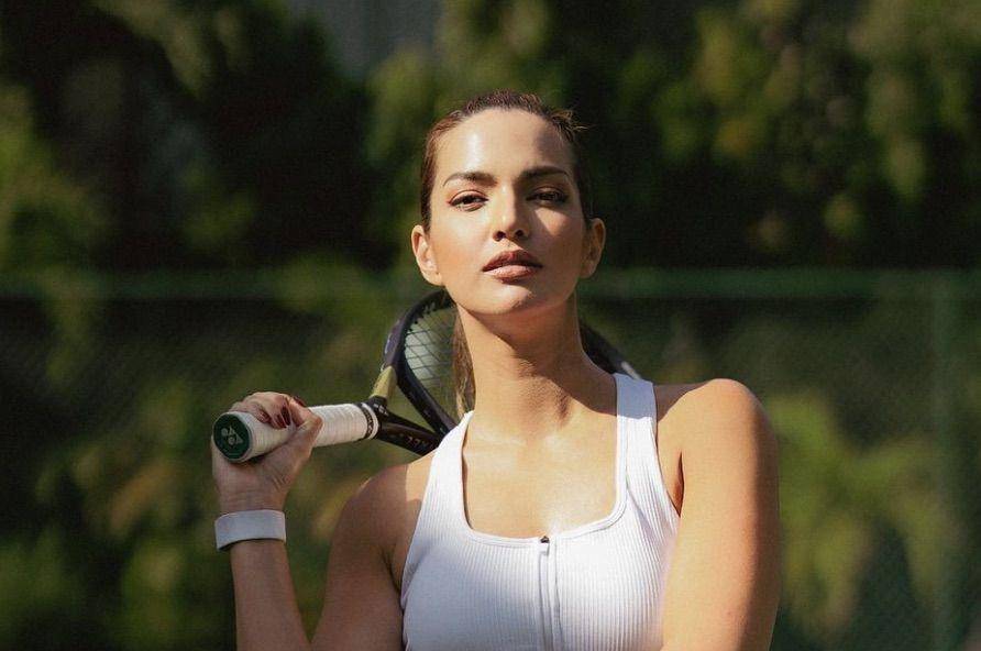 Nia Ramadhani bermain tenis (instagram.com/ramadhaniabakrie)