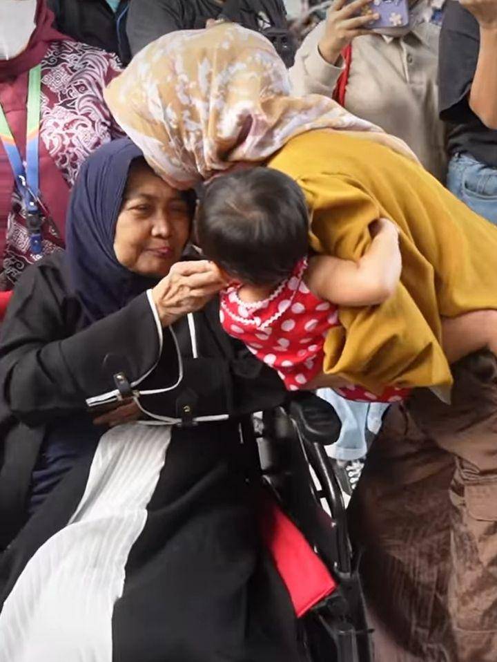 kondisi ibu Ria Ricis (instagram.com/riaricis1795)