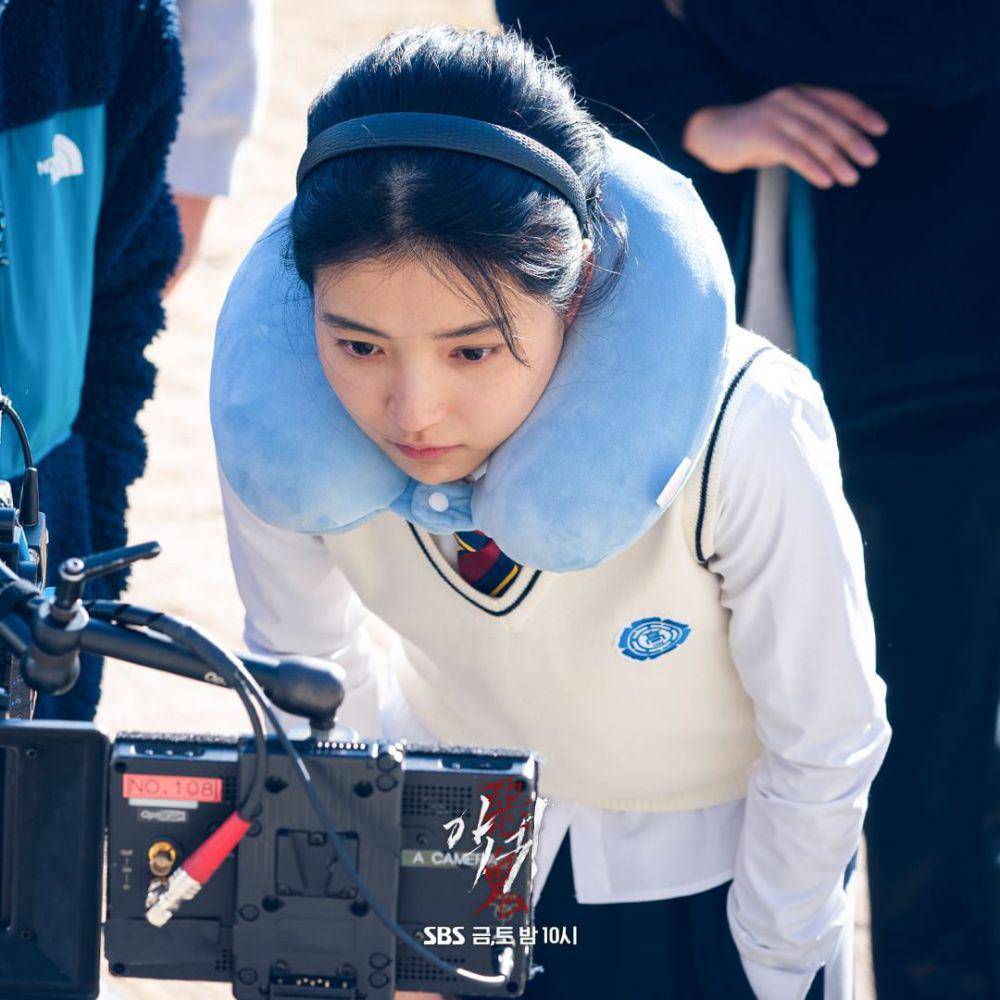 cast drama Revenant di balik layar (instagram.com/sbsdrama.official)