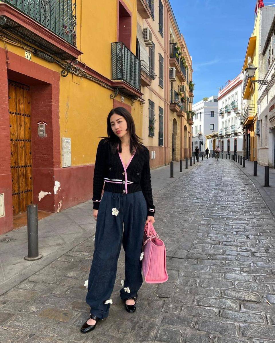Padu padan hand bag ala Cissylia Stefani (instagram.com/cissylia)