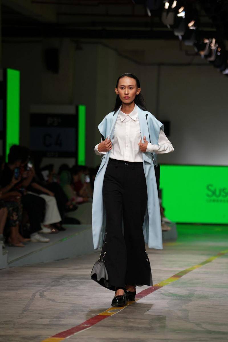 Koleksi para siswa LPTB Susan Budihardjo di JF3 Fashion Festival 2023 yang berlangsung di Summarecon Mall Kelapa Gading. 22 Juli 2023. (dok. Tim Muara Bagdja)