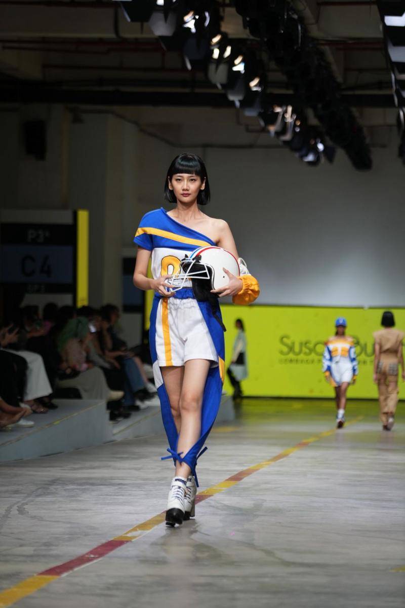 Koleksi para siswa LPTB Susan Budihardjo di JF3 Fashion Festival 2023 yang berlangsung di Summarecon Mall Kelapa Gading. 22 Juli 2023. (dok. Tim Muara Bagdja)