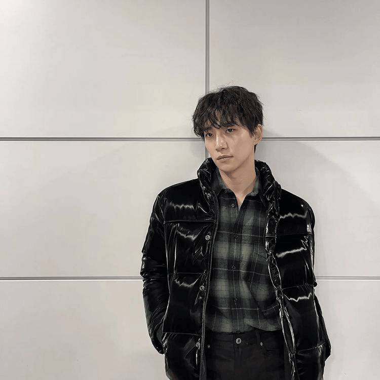 Mix and match jaket ala Lee Junho 2PM (Instagram.com/le2jh)