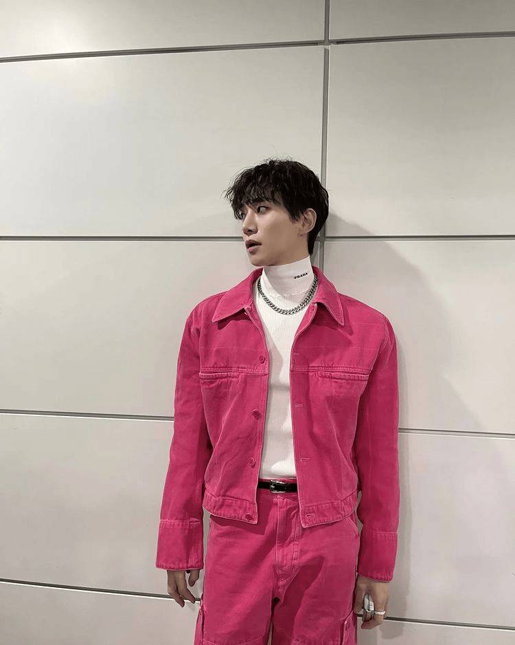 Mix and match jaket ala Lee Junho 2PM (Instagram.com/le2jh)