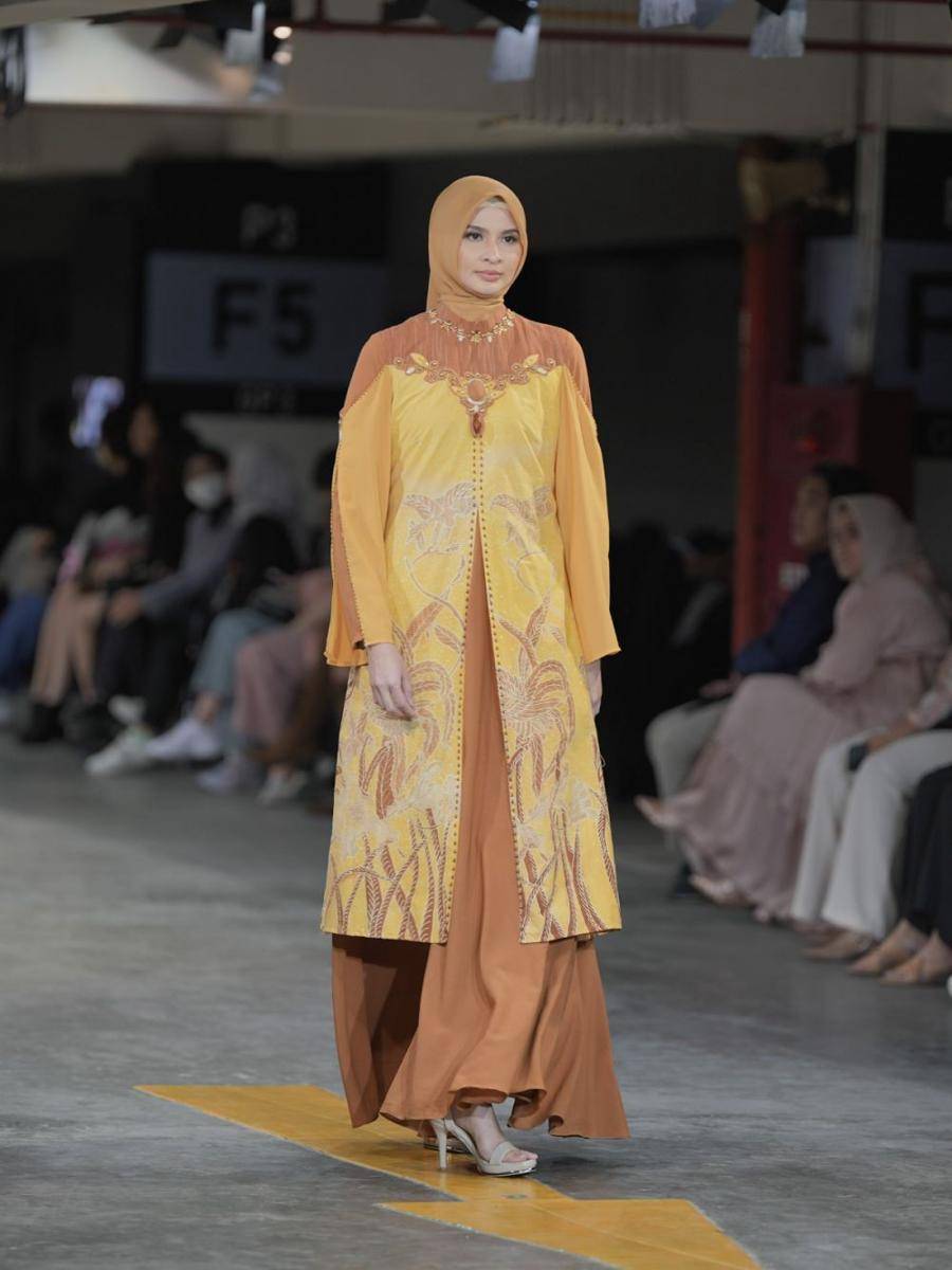 Koleksi batik Probolinggo dari Lia Afif di JF3 Fashion Festival 2023. 22 Juli 2023. (dok. Lia Afif)