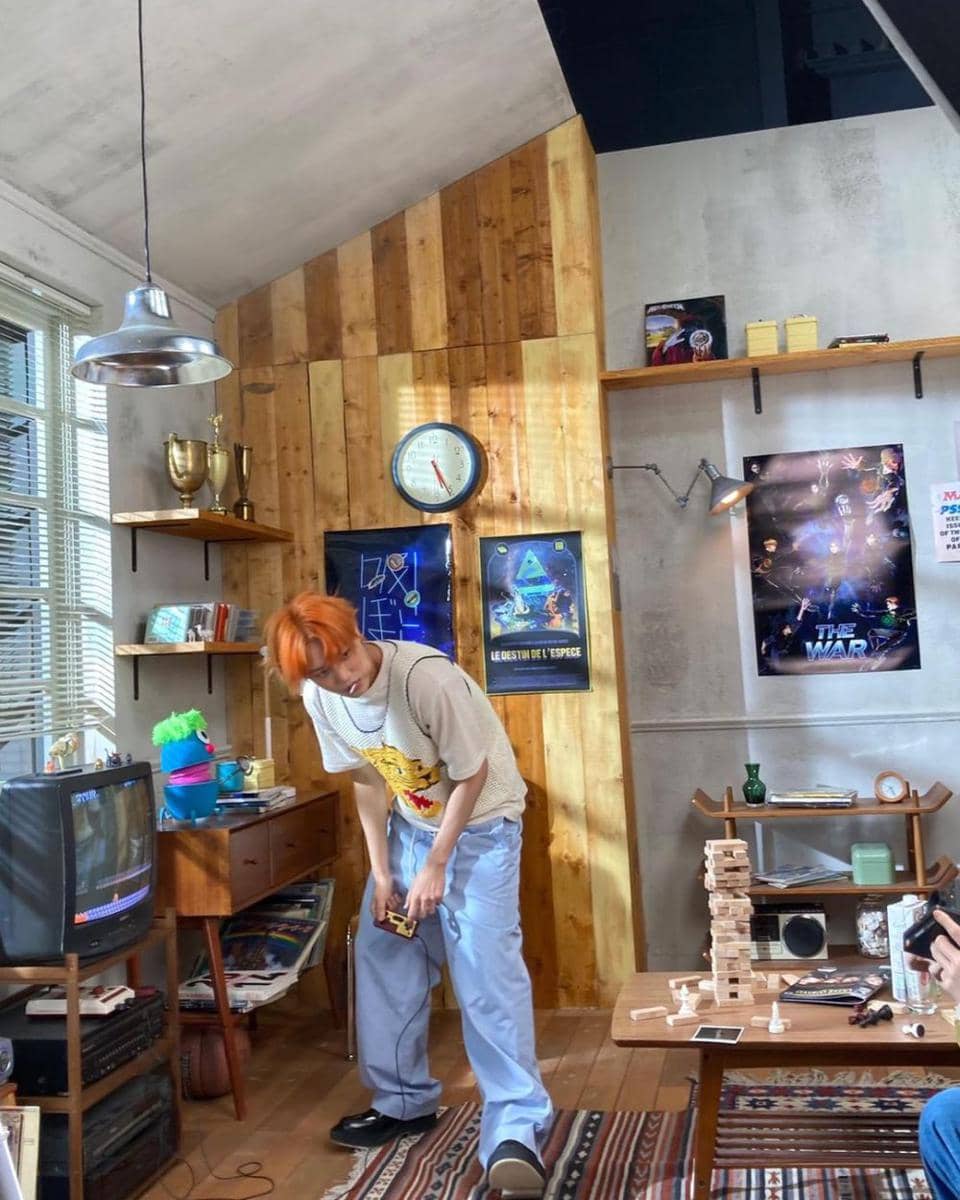 inspirasi outfit santai ala Kai EXO (instagram.com/zkdlin)