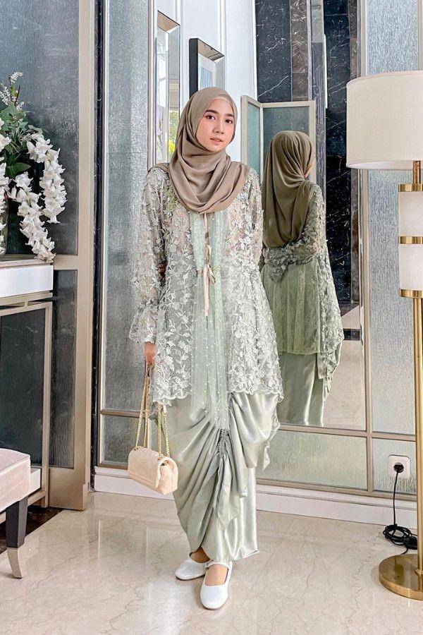 kebaya brokat hijab (instagam.com/richaeu)
