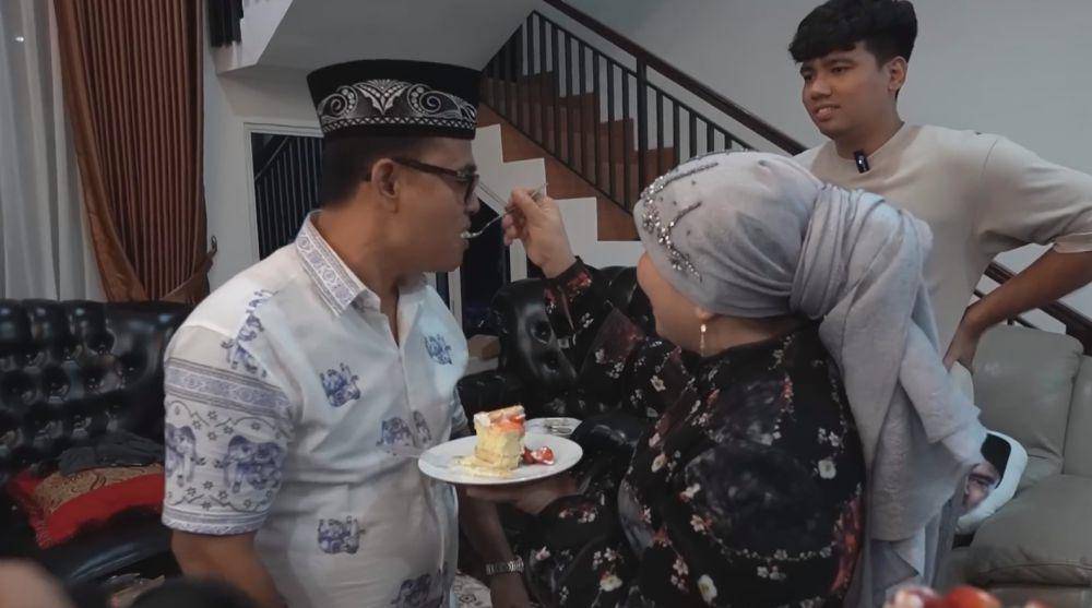 ulang tahun Oma Gala (YouTube.com/Mama Fuji)