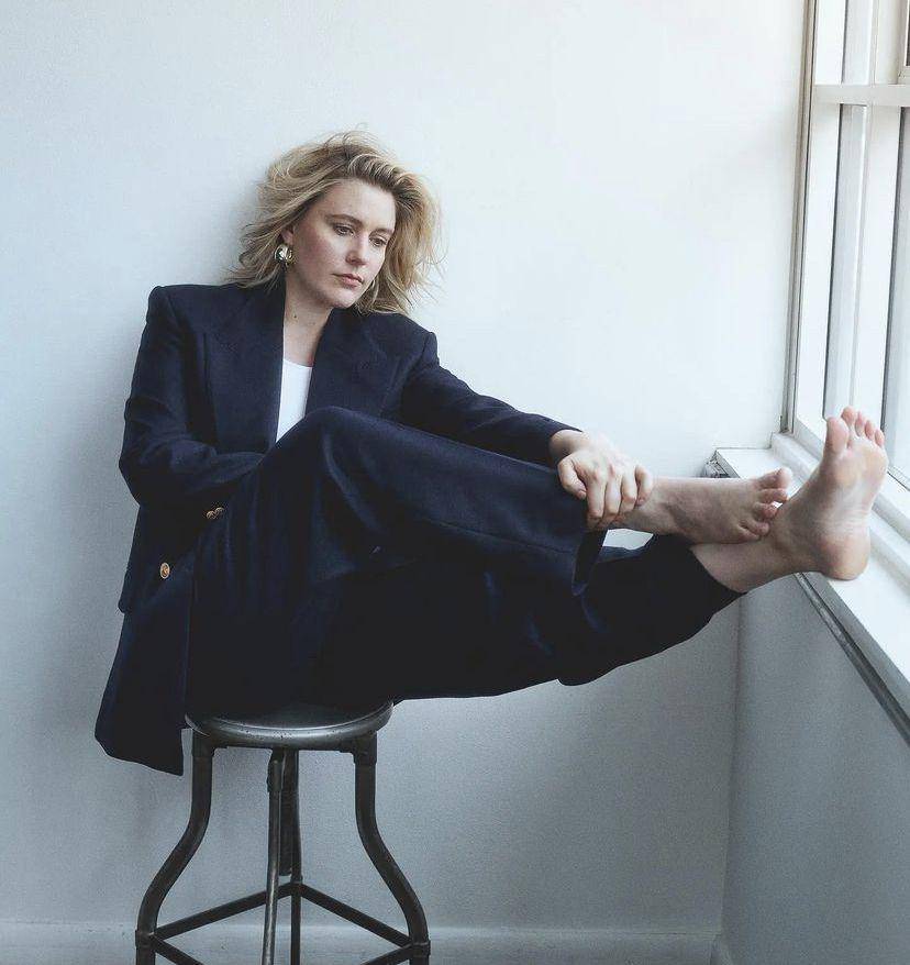 potret Greta Gerwig (instagram.com/justashottt)