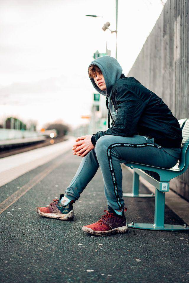Tracksuit (unsplash.com/Dan Senior)