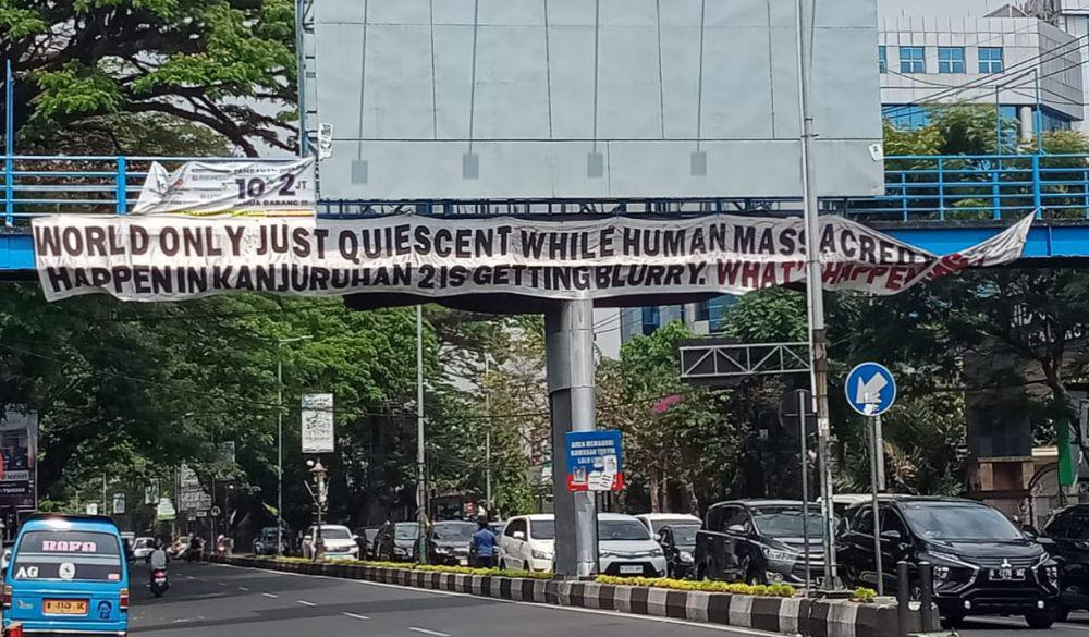 Kunjungan Jokowi ke Malang Disambut Spanduk Sindiran