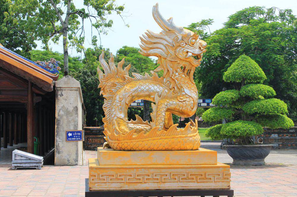 Hue Imperial City (unsplash.com/Leonie Clough)
