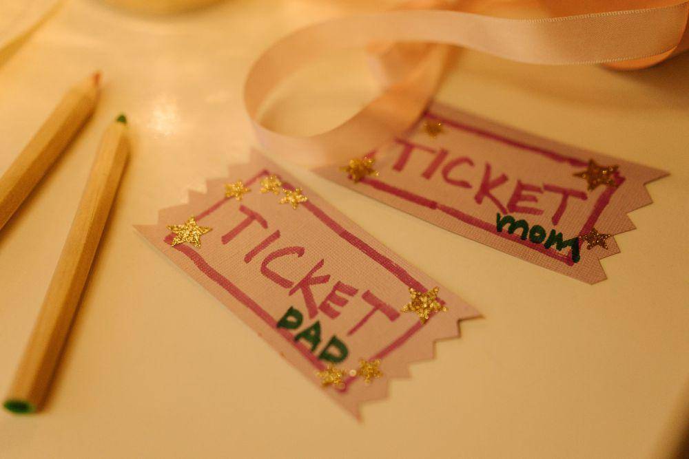 gambaran tiket konser (pexels.com/cottonbro studio)