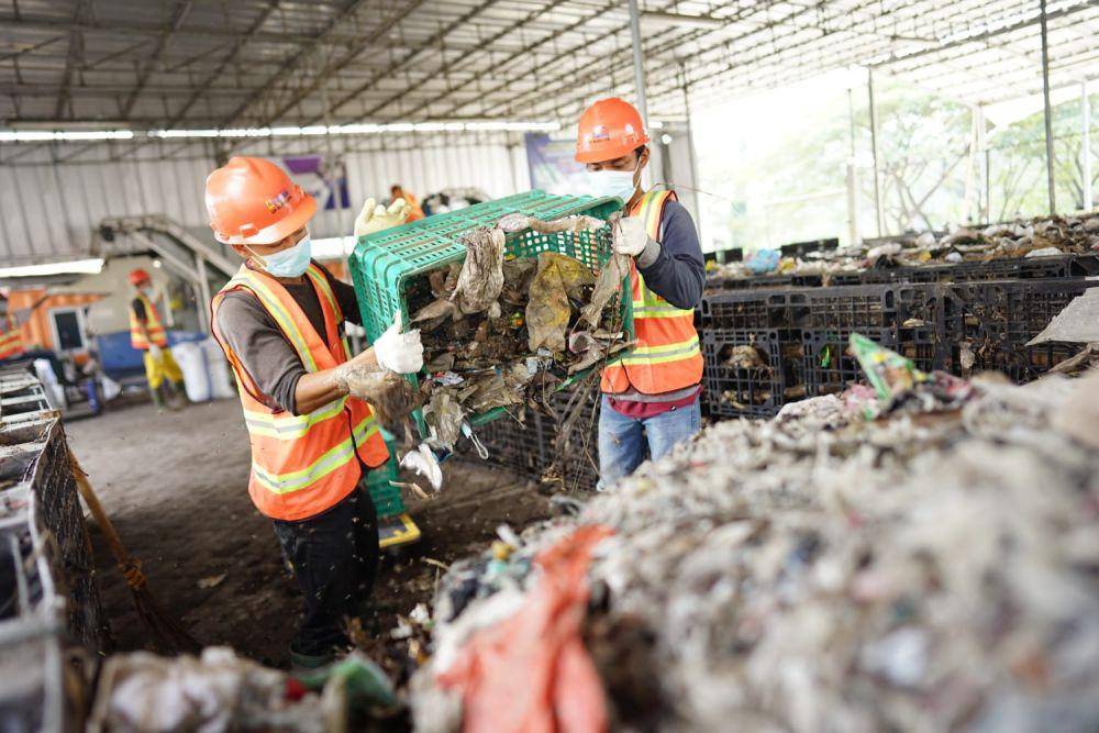 PT PLN (Persero) sukses menurunkan emisi karbon hingga 429 ribu ton CO2 pada semester pertama tahun 2023, Senin (24/7/2023). Foto PLN
