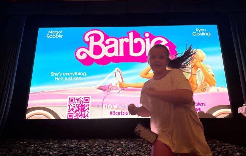 potret Selena Gomez dan adiknya nonton film Barbie (instagram.com/selenagomez)