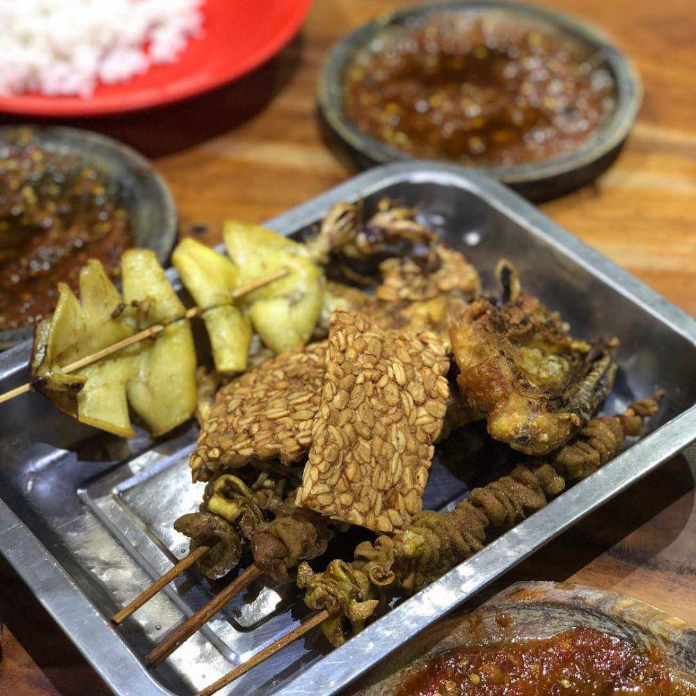 Penyetan Bang Ali. Instagram/crazykuliner