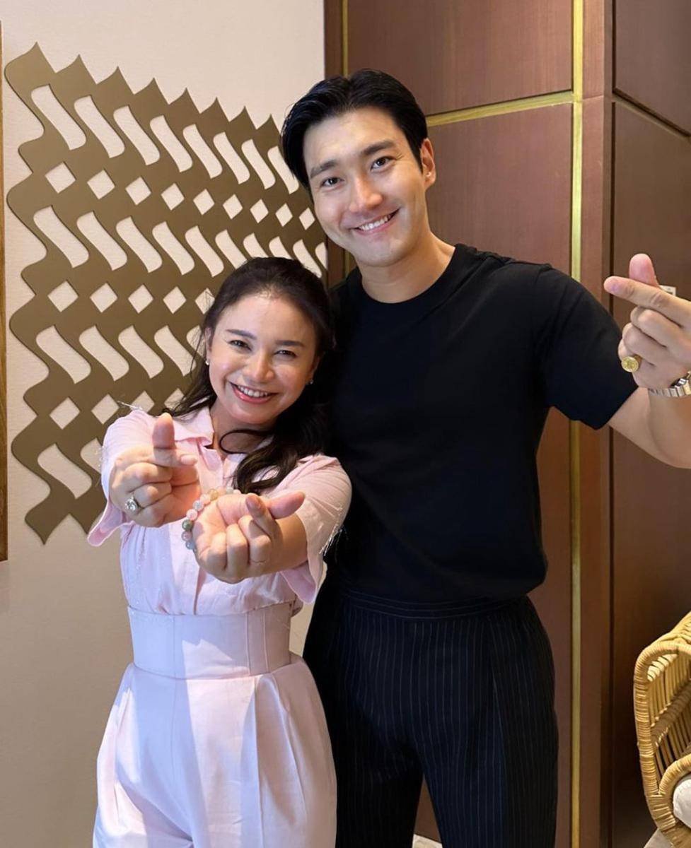 potret Rossa dan Siwon Super Junior (instagram.com/itsrossa910)