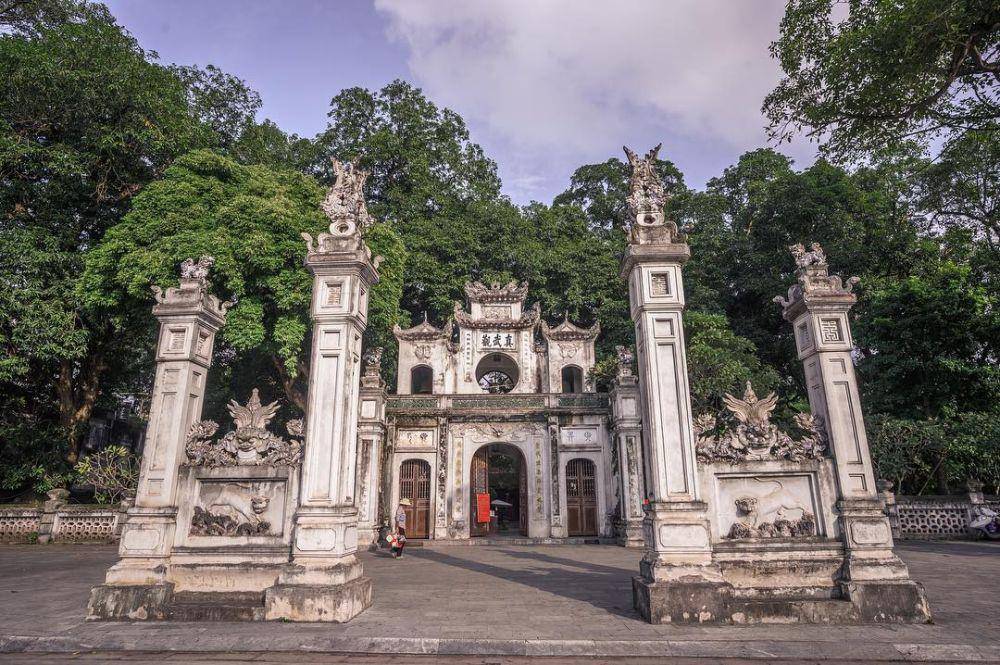 Potret Quan Thanh Temple (instagram.com/pullmanhanoi)