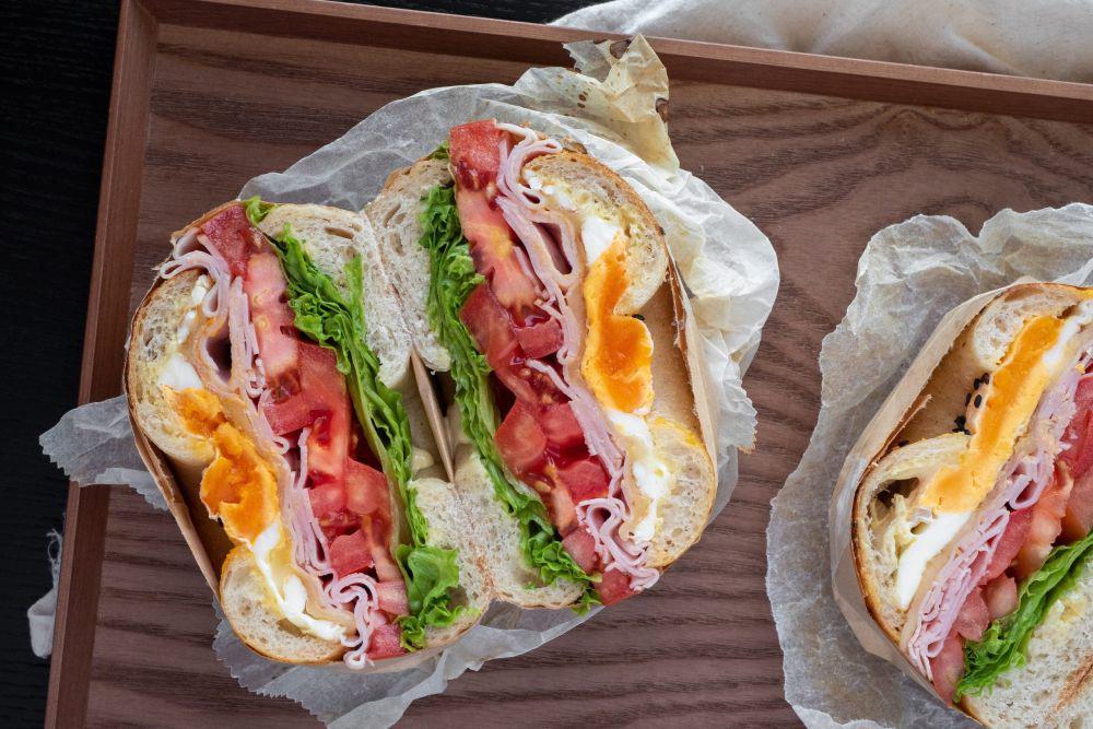 9 Cara Mengolah Bagel Sebagai Menu Bekal, Bikin Kenyang!