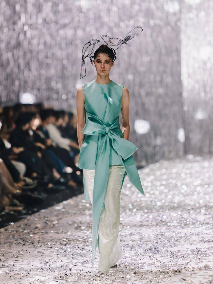 Koleksi Parisian Style Berkonsep Café Society ala Didi Budiardjo dalam gelaran Mulia in Fashion 2023. 19 Juli 2023. (dok. Didi Budiardjo)